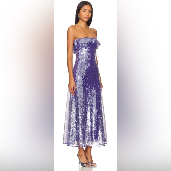 AMUR Dresses & Skirts - AMUR Braelynn Mesh Sequin Midi Dress in Neptune
Size 10 NEW